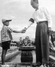藏田理事長と少年